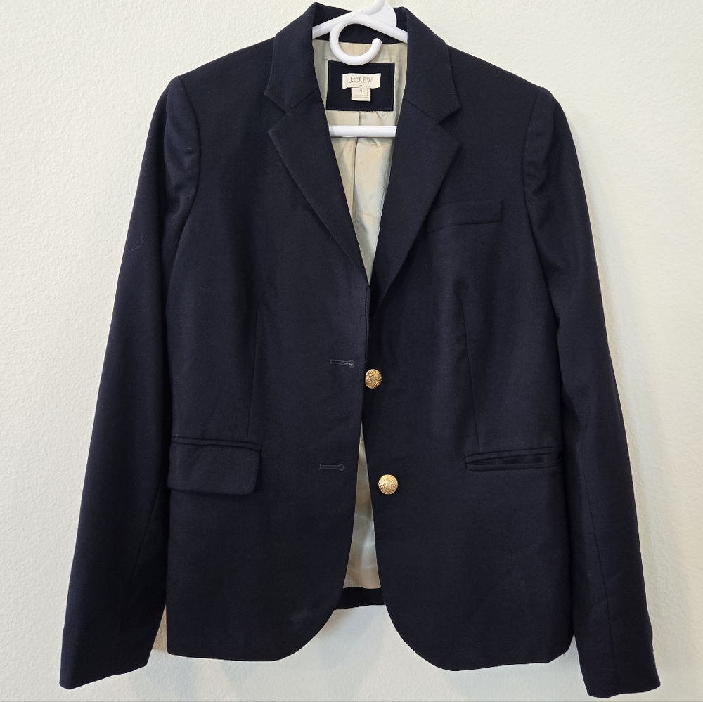 J. Crew Schoolboy Navy Blue Preppy quiet luxury gold‎ crest button size 4 Blazer